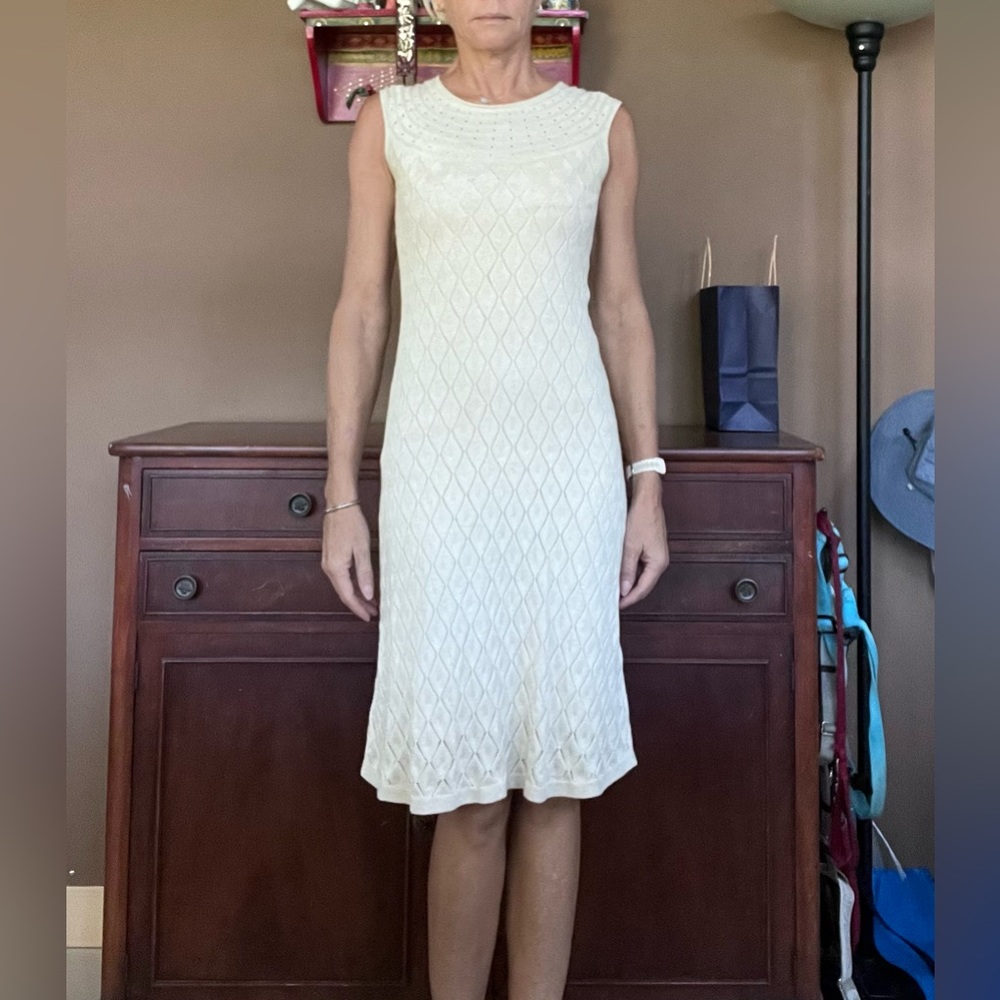 Sundance X-small knit dress in cream. Worn once. No snags.